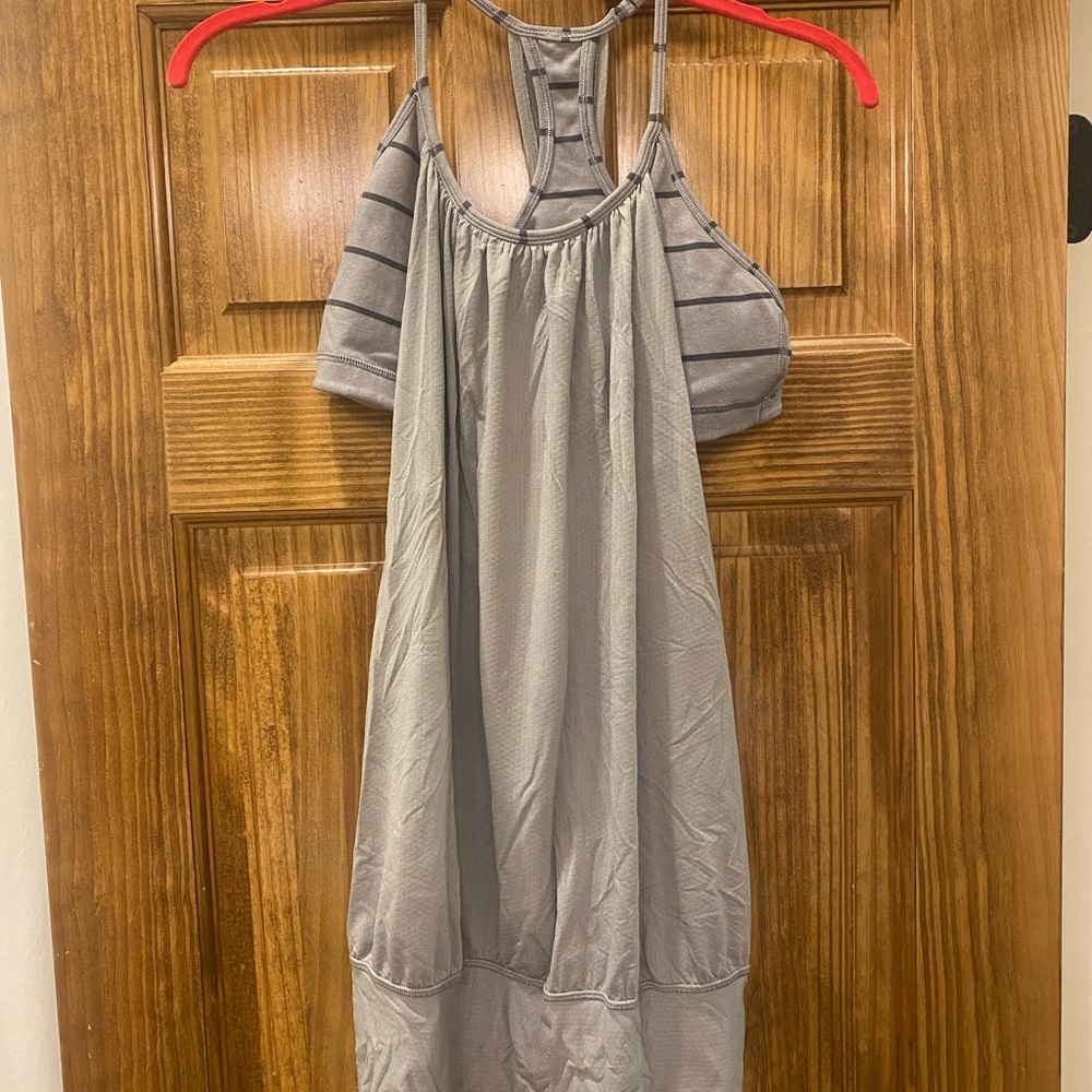Lulu lemon tank with built in bra! sz 8